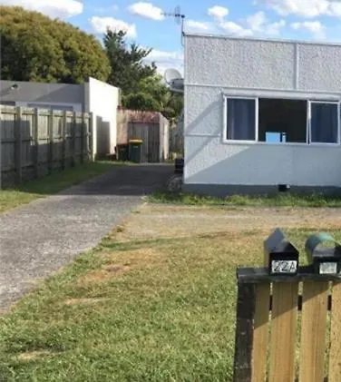 5 Beds Including 3 Double Beds Plus 1 Double Or 2 Single Sofa Beds House At 22B Pererika St